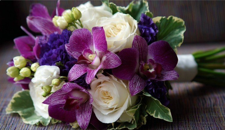 Картинки з букетом на День Вчителя