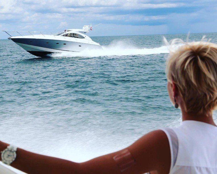 купити яхту