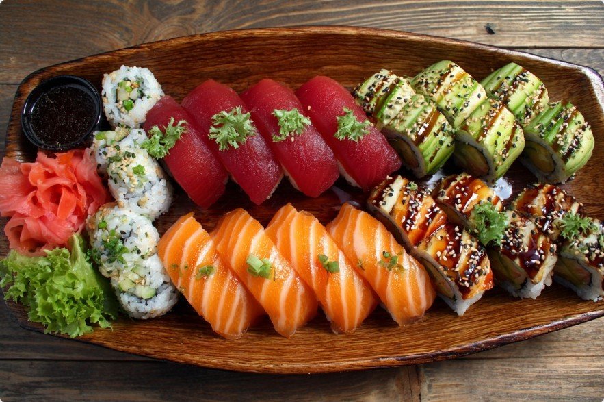 суші в Чернівцях доставка з тунцем та лососем